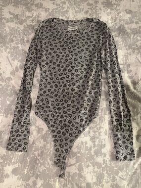 Abercrombie & Fitch Gray Leopard Print Top